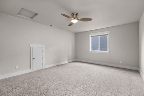 Tiny photo for 19147 Park Commons Drive, Bend, OR 97703 (MLS # 220216703)