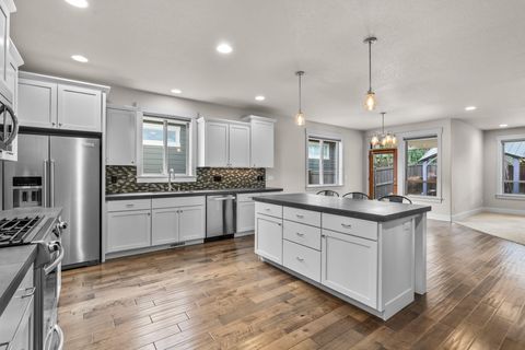 Tiny photo for 19147 Park Commons Drive, Bend, OR 97703 (MLS # 220216703)