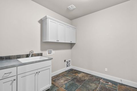 Tiny photo for 19147 Park Commons Drive, Bend, OR 97703 (MLS # 220216703)