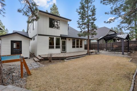 Tiny photo for 19147 Park Commons Drive, Bend, OR 97703 (MLS # 220216703)