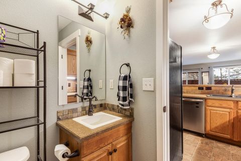 Tiny photo for 2610 SW 23rd Street #UNIT 1, Redmond, OR 97756 (MLS # 220214988)