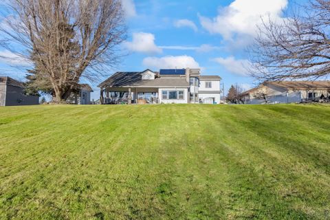 Tiny photo for 221 SW Meadow Lakes Drive, Prineville, OR 97754 (MLS # 220213010)