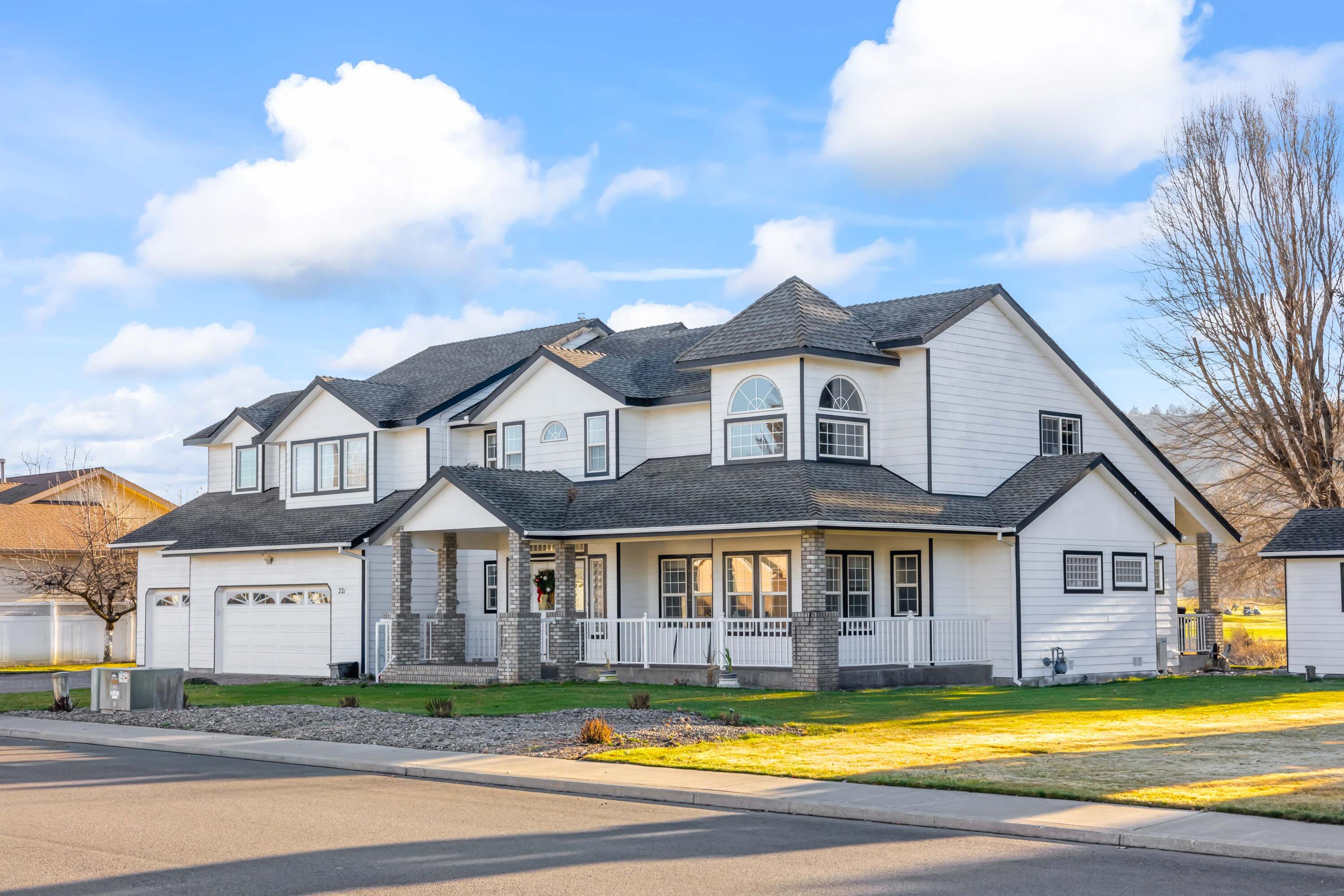 Meadow Lakes Estate - Residential