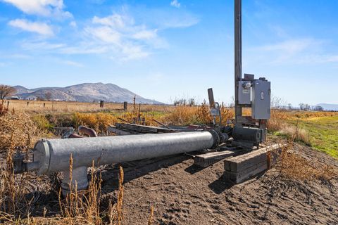 Tiny photo for 8306 Homedale Road, Klamath Falls, OR 97603 (MLS # 220212729)