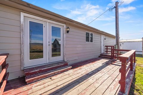 Tiny photo for 8306 Homedale Road, Klamath Falls, OR 97603 (MLS # 220212729)