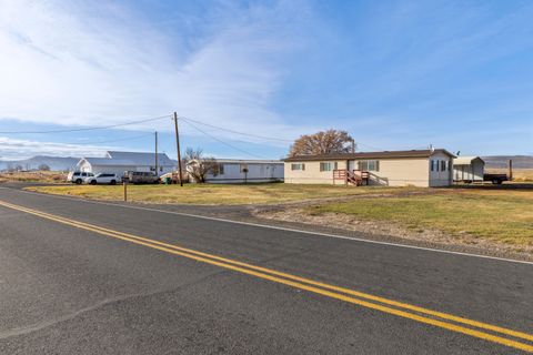 Tiny photo for 8306 Homedale Road, Klamath Falls, OR 97603 (MLS # 220212729)