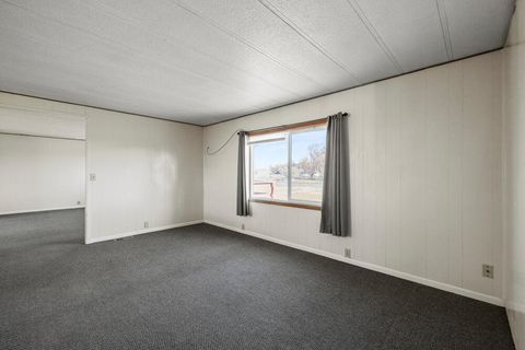 Tiny photo for 8306 Homedale Road, Klamath Falls, OR 97603 (MLS # 220212729)