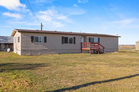 Tiny photo for 8306 Homedale Road, Klamath Falls, OR 97603 (MLS # 220212729)