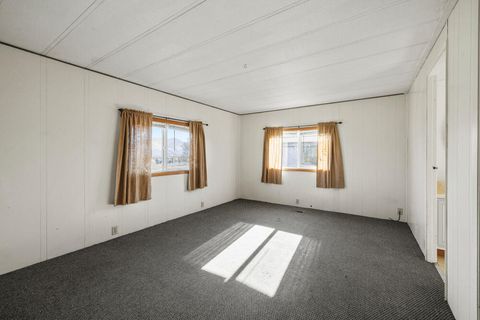 Tiny photo for 8306 Homedale Road, Klamath Falls, OR 97603 (MLS # 220212729)