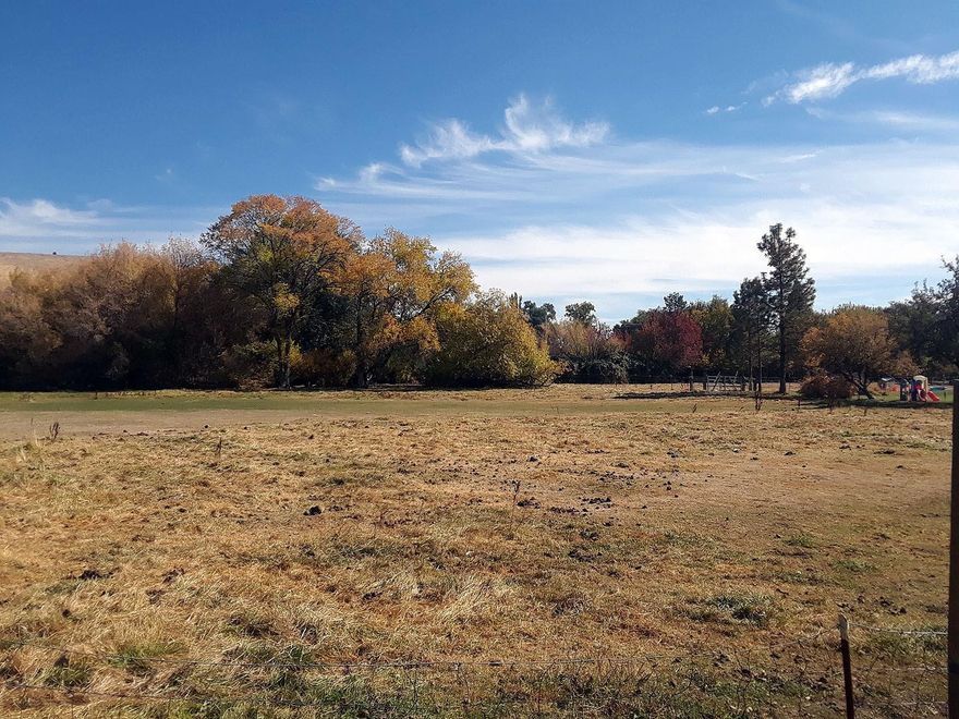 This .29 acre parcel is single family residential and zoned vacant. Near end of dead end street, in the Shasta residential area. The unimproved lot has city utilities close by and paved road to the area. One of five parcels in the development. *buyer to perform own due diligence.
