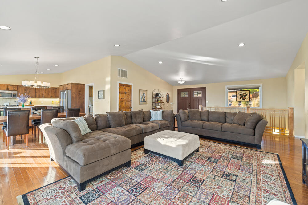 Moyina - Residential