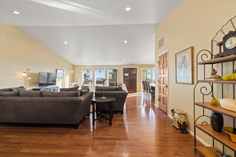 Moyina - Residential