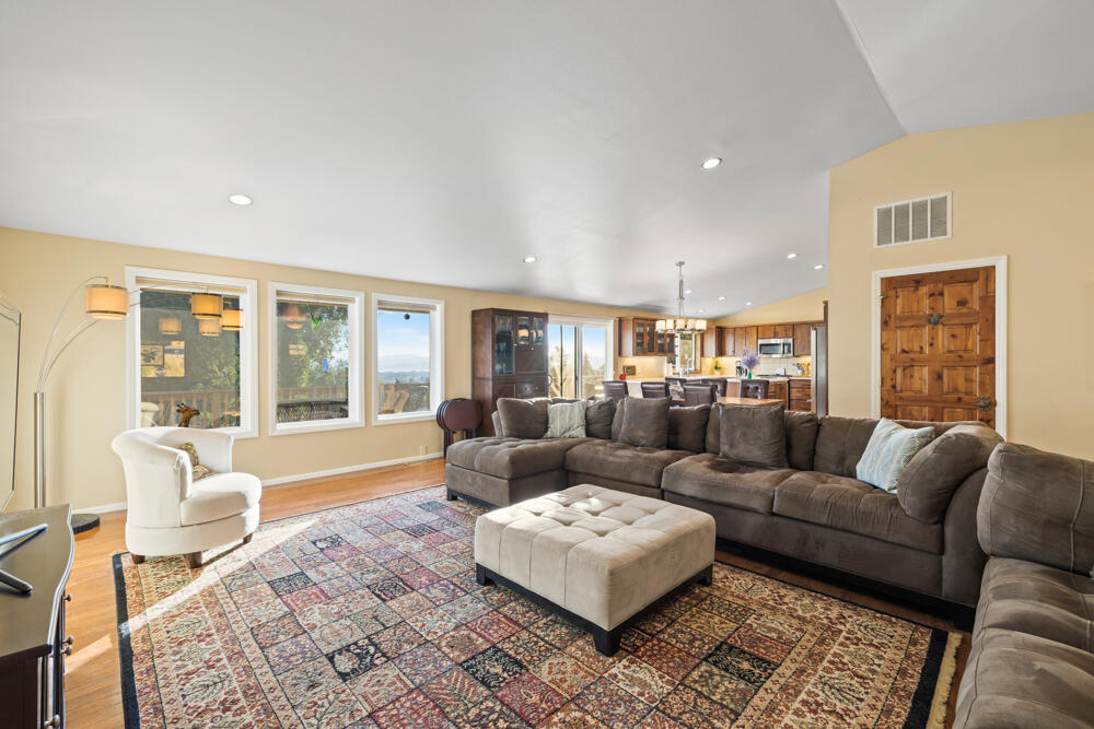 Moyina - Residential