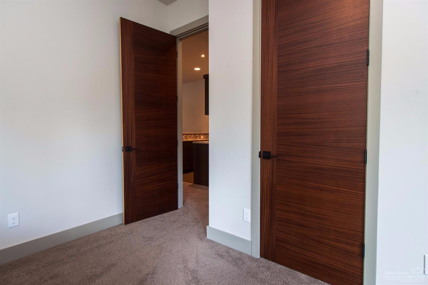 Skyliner Summit - Residential