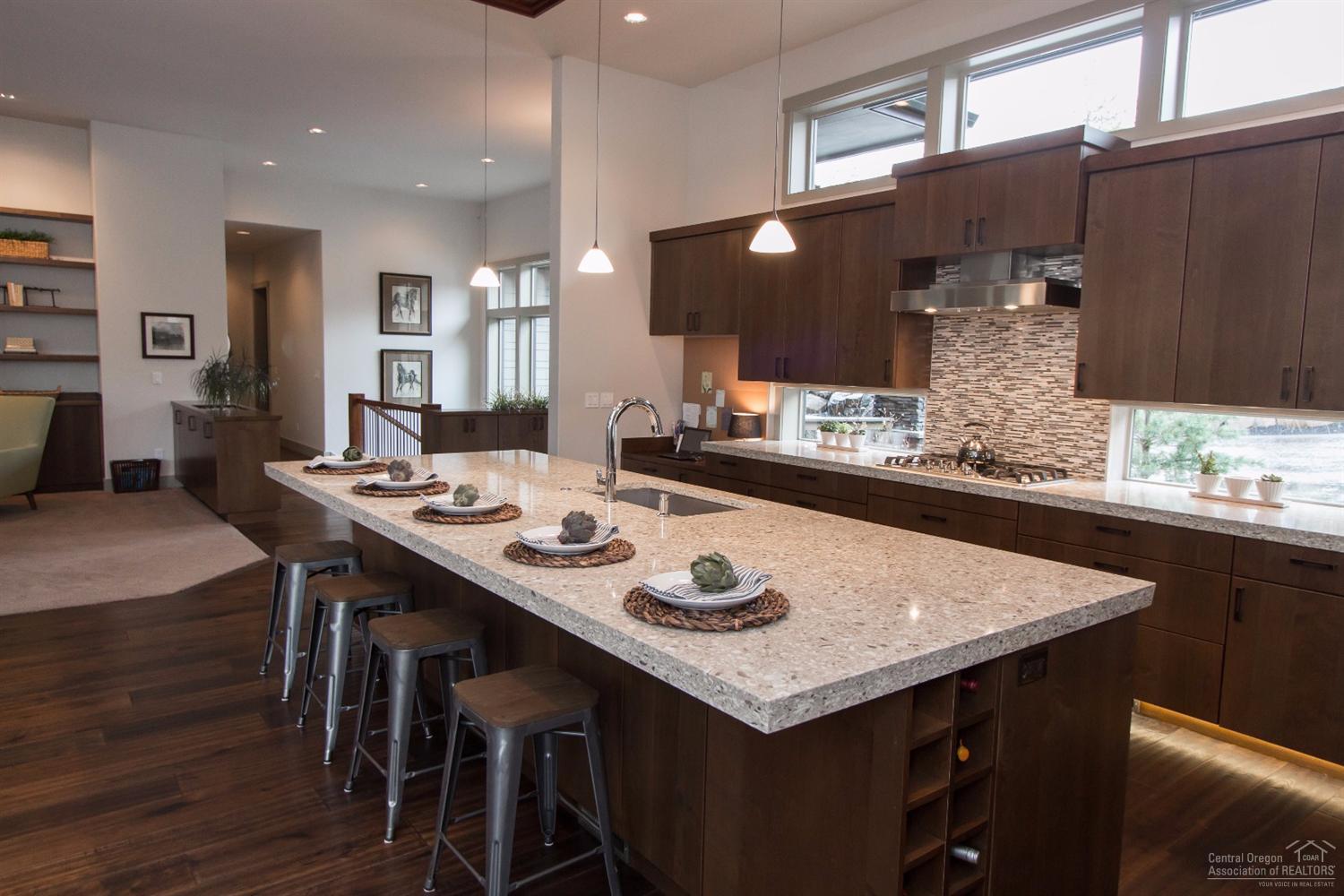 Skyliner Summit - Residential