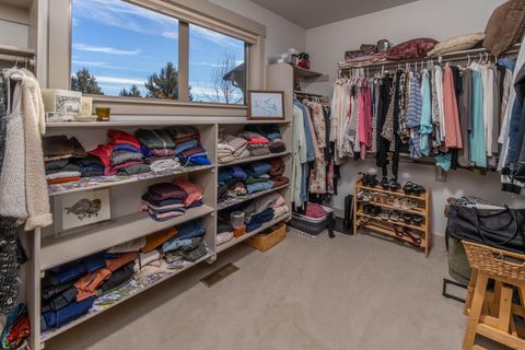 Tiny photo for 17391 SW Chaparral Drive, Powell Butte, OR 97753 (MLS # 220212377)