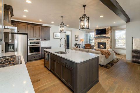 Tiny photo for 17391 SW Chaparral Drive, Powell Butte, OR 97753 (MLS # 220212377)