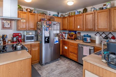 Tiny photo for 540 S Main Street, Prineville, OR 97754 (MLS # 220219890)