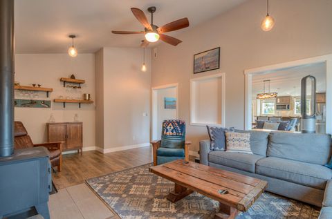 Tiny photo for 16732 Contorta Place, La Pine, OR 97739 (MLS # 220215014)