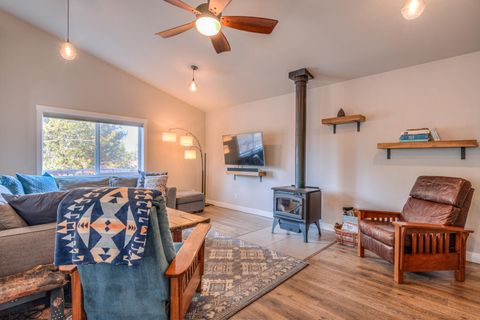 Tiny photo for 16732 Contorta Place, La Pine, OR 97739 (MLS # 220215014)