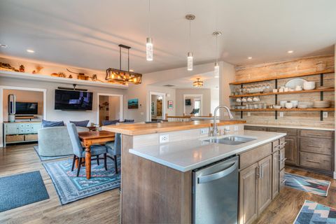 Tiny photo for 16732 Contorta Place, La Pine, OR 97739 (MLS # 220215014)