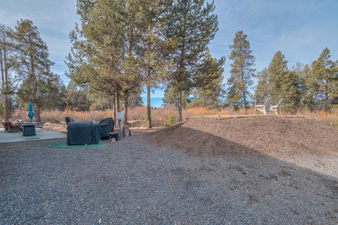 Tiny photo for 16732 Contorta Place, La Pine, OR 97739 (MLS # 220215014)