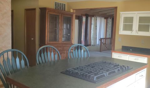 Tiny photo for 511 NW Woodson Drive, Grants Pass, OR 97526 (MLS # 220211867)