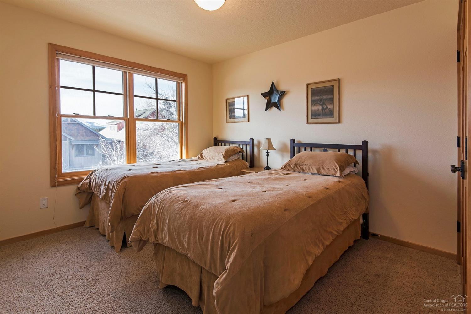 Pine Meadow Vill - Residential