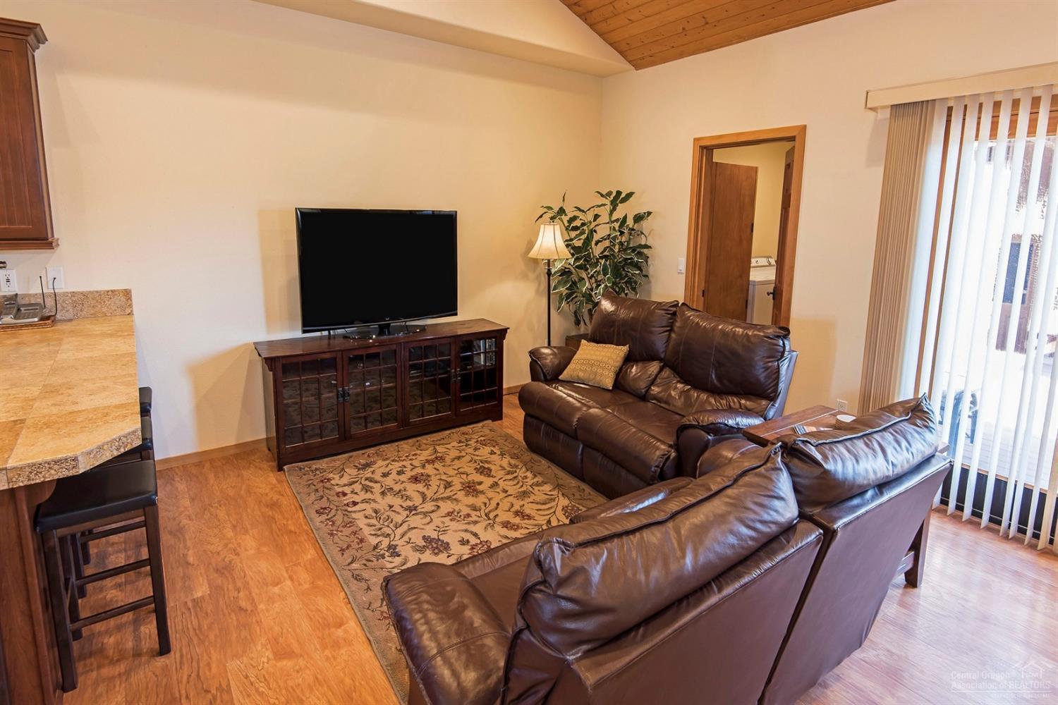 Pine Meadow Vill - Residential