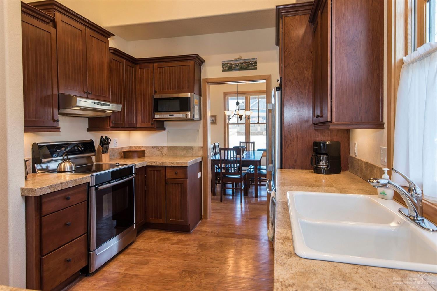 Pine Meadow Vill - Residential