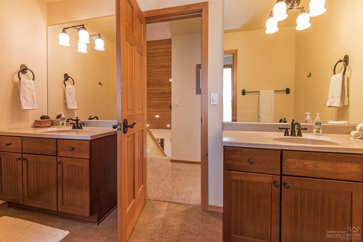 Pine Meadow Vill - Residential