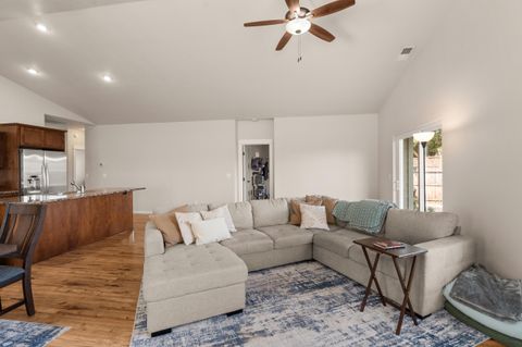 Tiny photo for 1350 Swayze Lane, Medford, OR 97501 (MLS # 220219564)