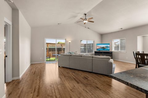 Tiny photo for 1350 Swayze Lane, Medford, OR 97501 (MLS # 220219564)