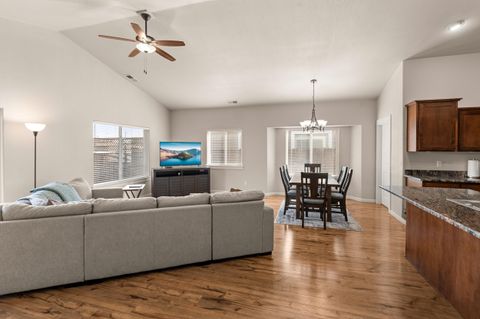 Tiny photo for 1350 Swayze Lane, Medford, OR 97501 (MLS # 220219564)