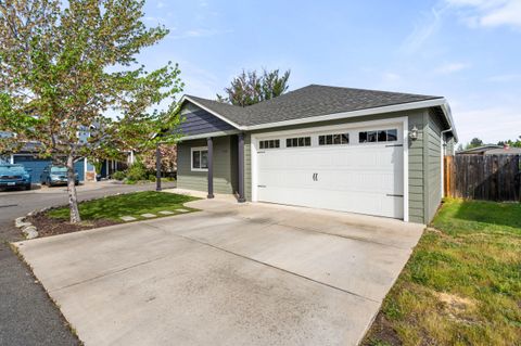 Tiny photo for 1350 Swayze Lane, Medford, OR 97501 (MLS # 220219564)