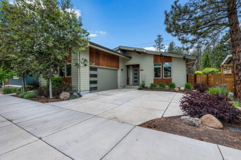 Tiny photo for 1057 N Forest Edge Drive, Sisters, OR 97759 (MLS # 220223145)