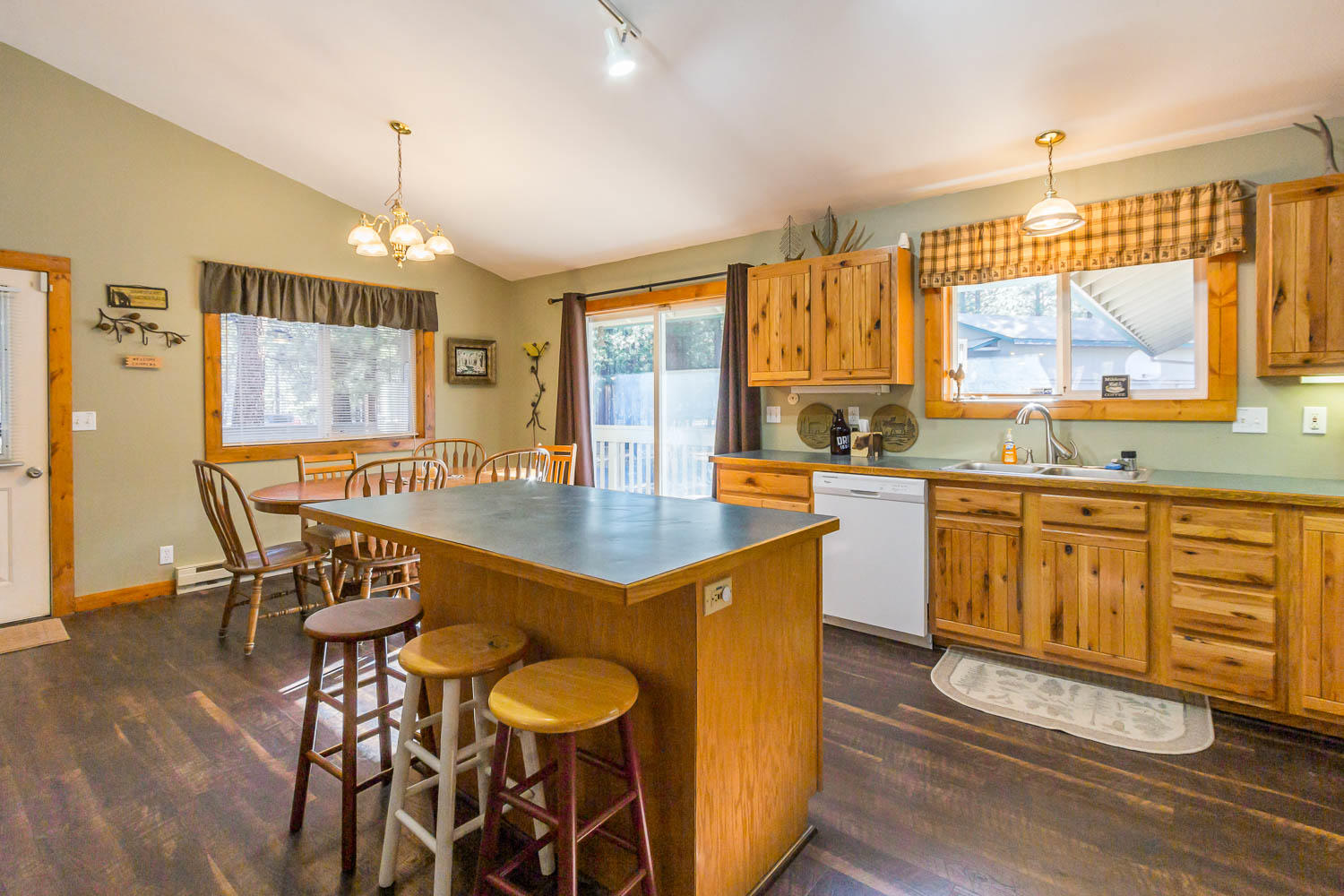 Ponderosa Pines - Residential