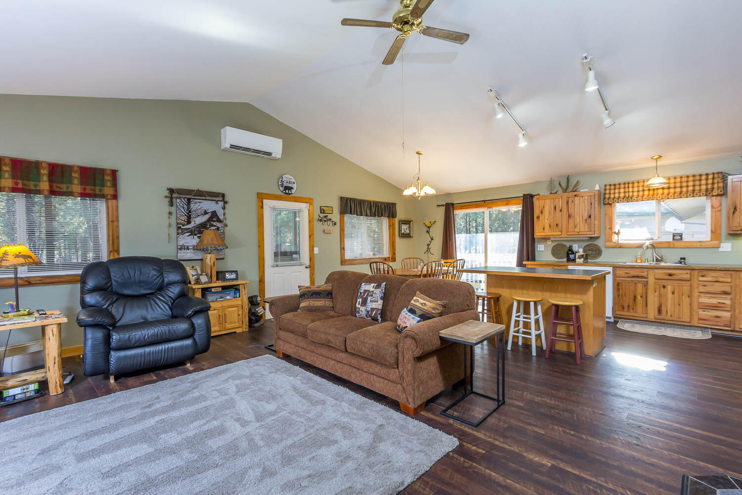 Ponderosa Pines - Residential