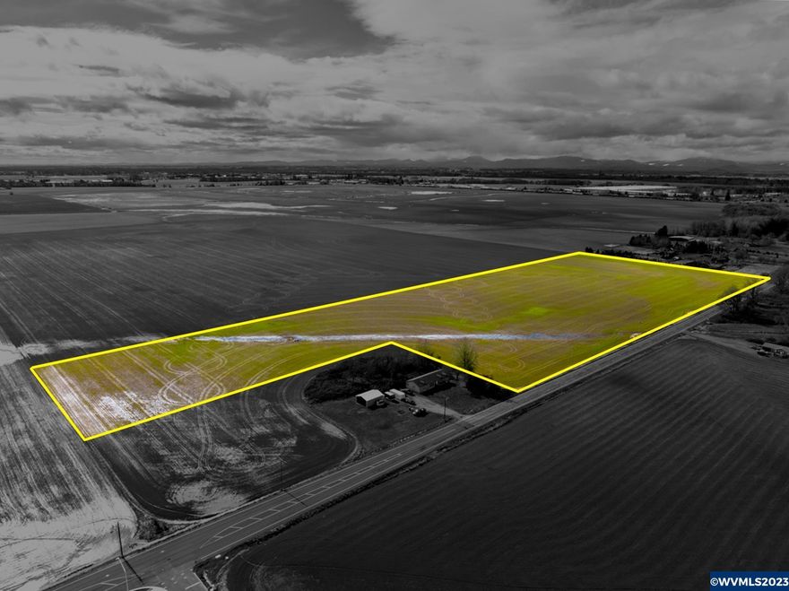 22-acre development parcel located in South Albany, with only 0.3 acres of delineated wetland area. It is situated near almost all necessary services and is 500 ft west of a rapidly developing residential site. The location offers great access to Albany, Corvallis, and I-5 commutes.