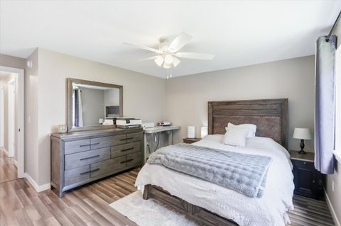 Tiny photo for 108 Horton Circle, Medford, OR 97501 (MLS # 220220042)