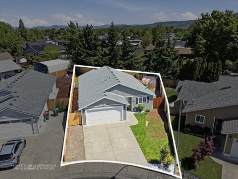 Tiny photo for 108 Horton Circle, Medford, OR 97501 (MLS # 220220042)