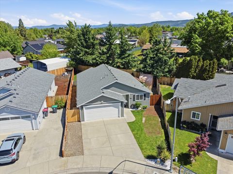 Tiny photo for 108 Horton Circle, Medford, OR 97501 (MLS # 220220042)