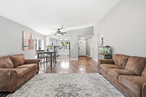 Tiny photo for 108 Horton Circle, Medford, OR 97501 (MLS # 220220042)