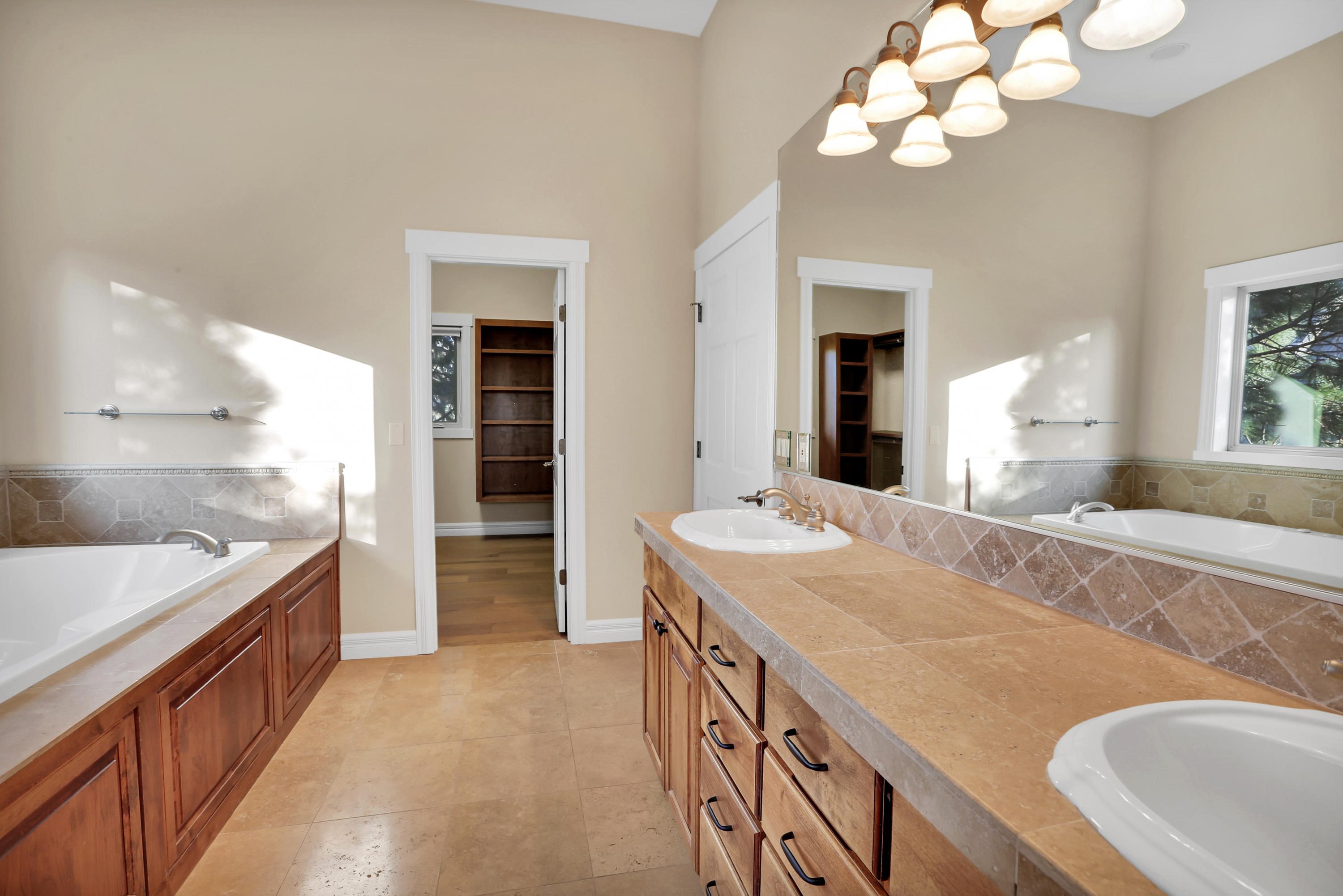 Broken Top - Residential