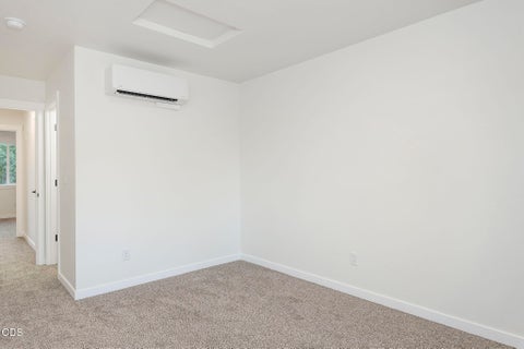 Tiny photo for 1310 NW Conklin Avenue, Grants Pass, OR 97526 (MLS # 220223292)