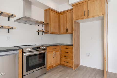 Tiny photo for 1310 NW Conklin Avenue, Grants Pass, OR 97526 (MLS # 220223292)
