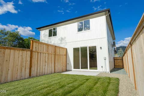 Tiny photo for 1310 NW Conklin Avenue, Grants Pass, OR 97526 (MLS # 220223292)