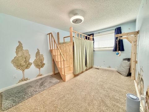 Tiny photo for 3879 Coronado Way, Klamath Falls, OR 97603 (MLS # 220217628)