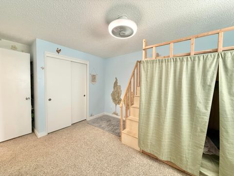 Tiny photo for 3879 Coronado Way, Klamath Falls, OR 97603 (MLS # 220217628)
