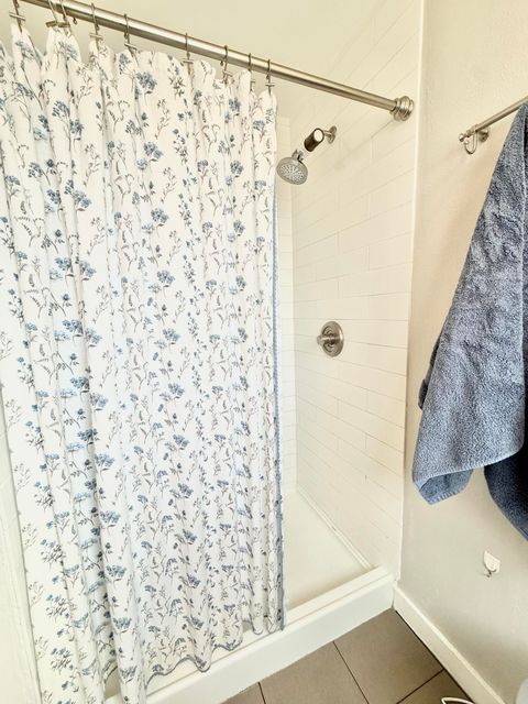 Tiny photo for 3879 Coronado Way, Klamath Falls, OR 97603 (MLS # 220217628)